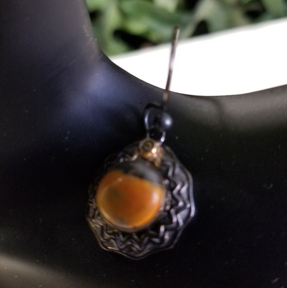 RAVISHING EARRINGS NWOT - Picture 4 of 7